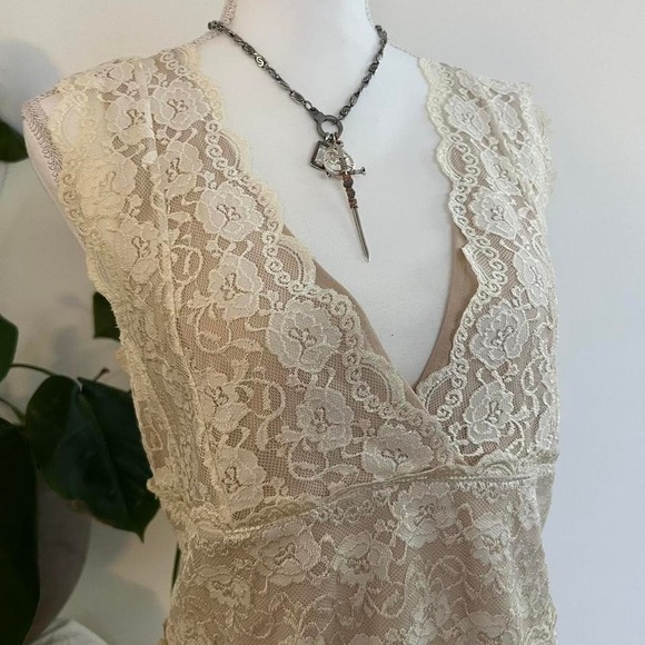 Lace Layered Y2K Double V Tiered Cream Cami Tank Babydoll Cut - Picture 3 of 8